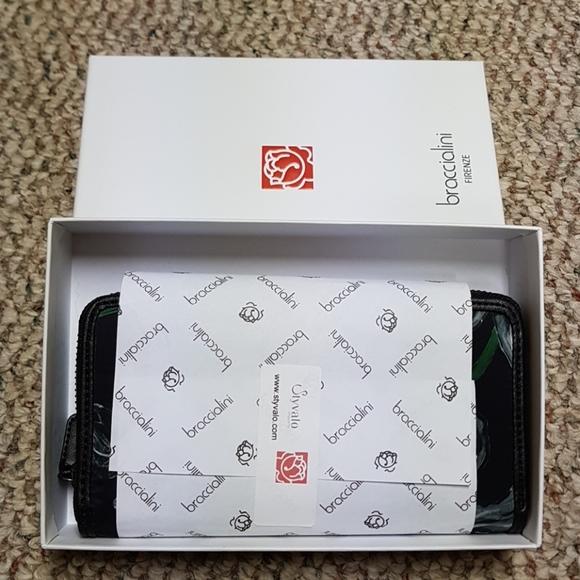 Braccialini Zip Around Jennifer Wallet - Picture 7 of 8